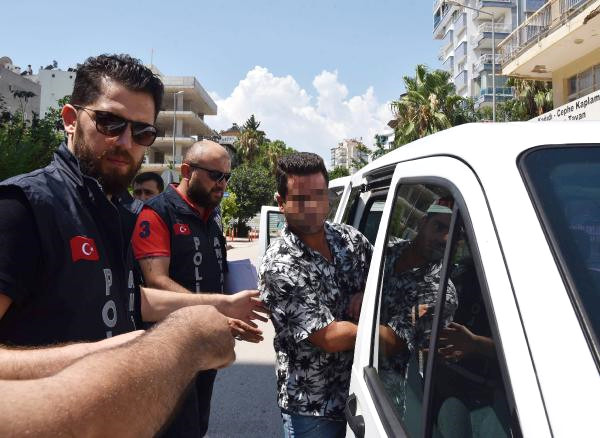 Almanları Dolandıran Çetenin Para Kasası Yakalandı