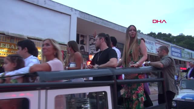 Antalya Kemer’de Renkli Festival Başlangıcı Hd