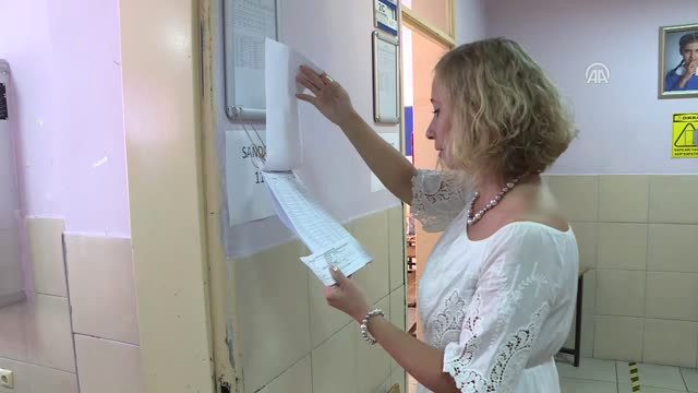 Antalya’da Yerleşik Ruslar Oy Kullanıyor