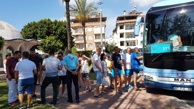 Külliye Camii Önünde Kaçak Rehber Denetimi
