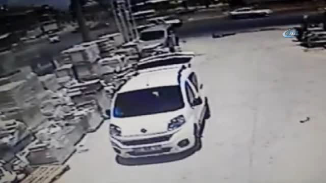 Manavgat’ta Feci Motosiklet Kazası Kamerada: 1 Yaralı