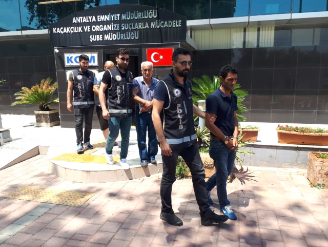 Antalya’da Aranan 17 Kişi Yakalandı