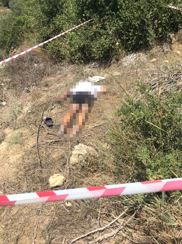 Antalya’da Boş Arazide Erkek Cesedi Bulundu