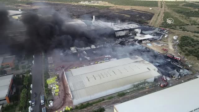Köpük Fabrikasındaki Yangın Kontrol Altına Alındı (2)