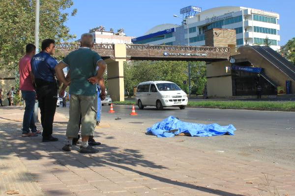Üst Geçidi Kullanmayınca Canından Oldu