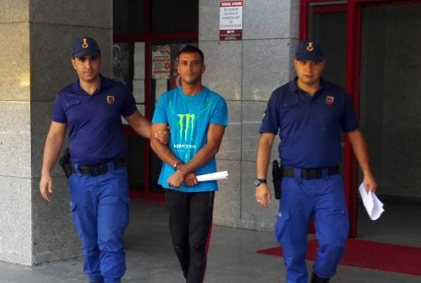 Kıskançlıktan Sevgilisini Bıçakladı, ‘Kafanı Kesip Ambulansın Önüne Atacağım’ Dedi