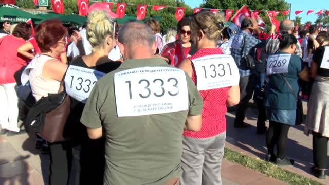 Antalya 2 Bin 900 Kadın İstiklal Marşı ve Andımız’ı Okudu