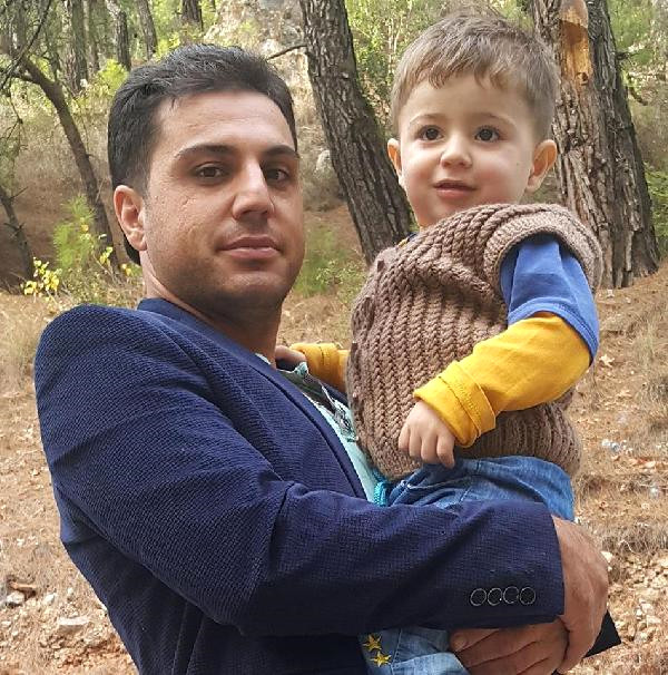 Kamyonetin Duvara Sıkıştırdığı 3 Yaşındaki Arda Öldü, Dedesi Yaralandı