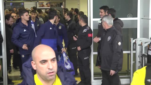 Fenerbahçe Kafilesi, Antalya’ya Geldi (2)