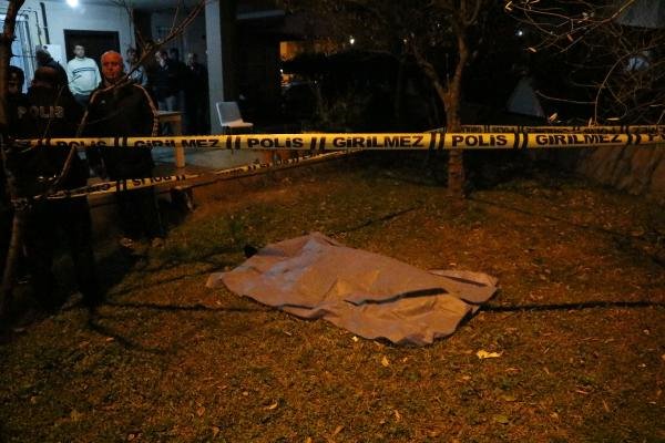 8’inci Kat Penceresinden Düşüp, Öldü