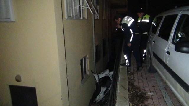 Motosikletle İstinat Duvarından Düştü: 2 Yaralı