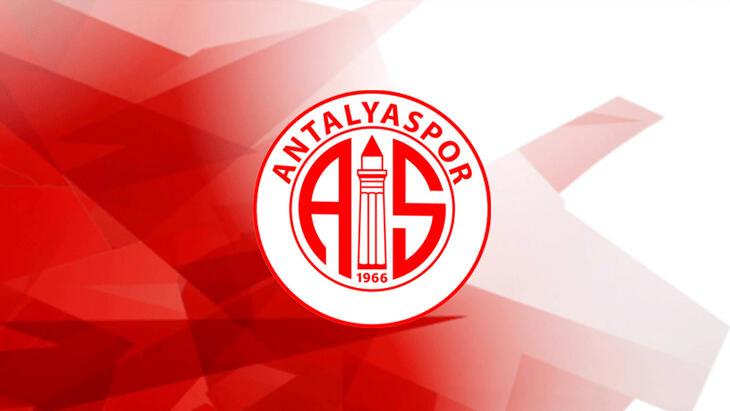 Antalyaspor’a Macar orta saha! Transfer resmen açıklandı