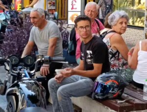 Antalya’da motosiklet kazası: Motosiklet şoförü kaçtı