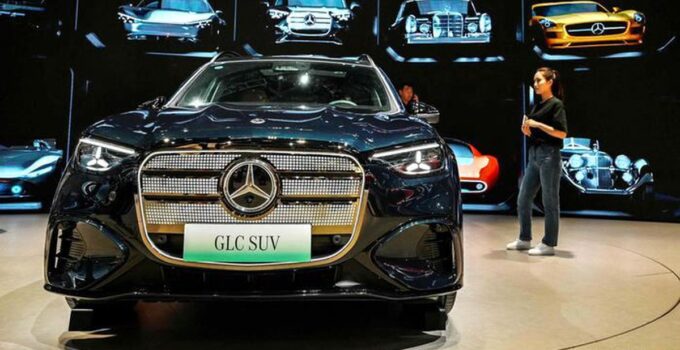 Çin’deki satışların düşmesi Mercedes’i zora soktu